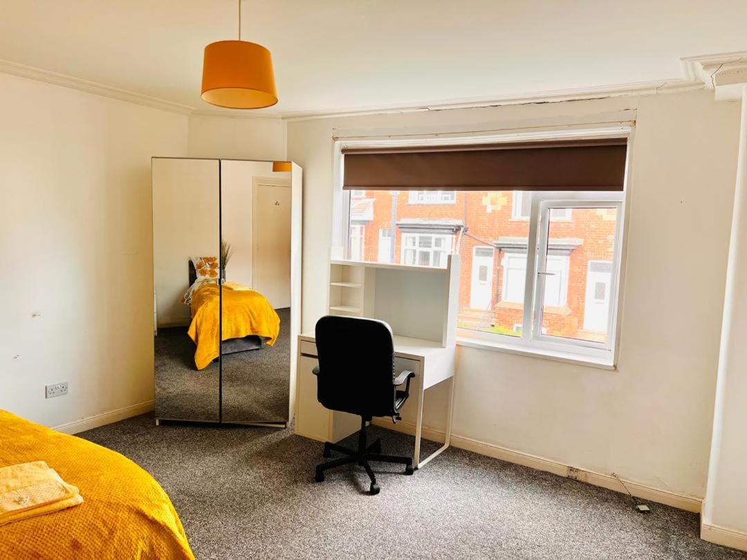 Private Room Close To Leeds University And City Centre Exterior foto